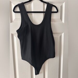 NUUDS seamless scoop tank bodysuit